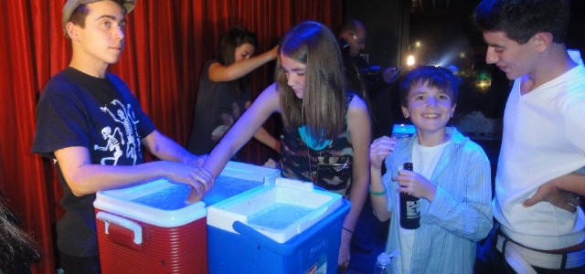 Spécialistes du mariage et Mitzvah au Montréal | Producteurs de mariages et d'événements à Montréal - artistes en direct, DJ's pour mariages, cérémonies de mariage, danseurs, mariages et événements, éclairage pour votre mariage et moments spéciaux. Spécialistes du mariage et Mitzvah au Montréal | Producteurs de mariages et d'événements à Montréal - artistes en direct, DJ's pour mariages, cérémonies de mariage, danseurs, mariages et événements, éclairage pour votre mariage et moments spéciaux.